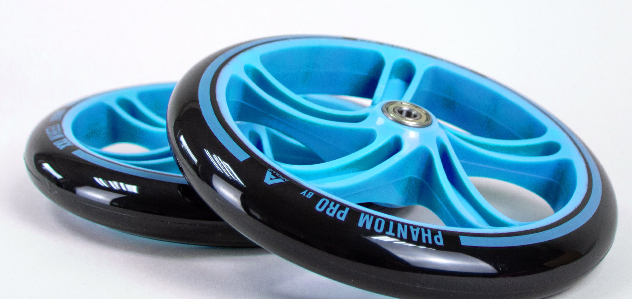 Apollo - 200 mm zestaw zapasowych kół do City Scooter - Phantom / Spectre - Niebieski Czarny